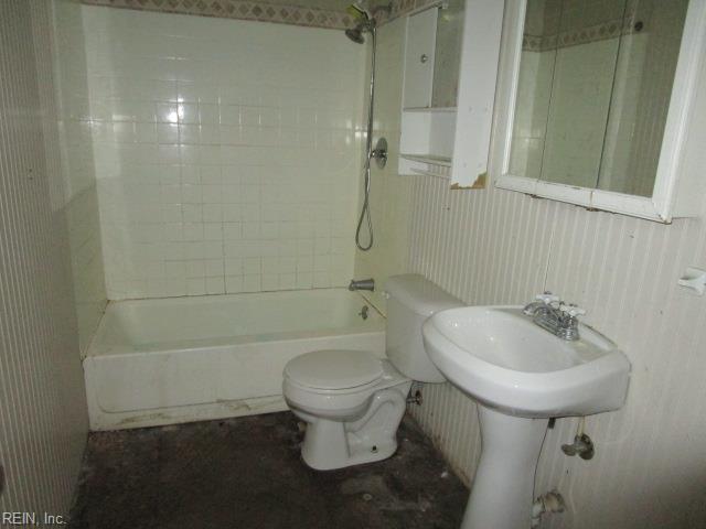 2011 Seward Dr Property Photo 16
