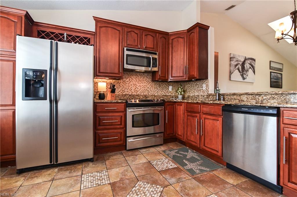 2920 Seashore Pt Property Photo 2