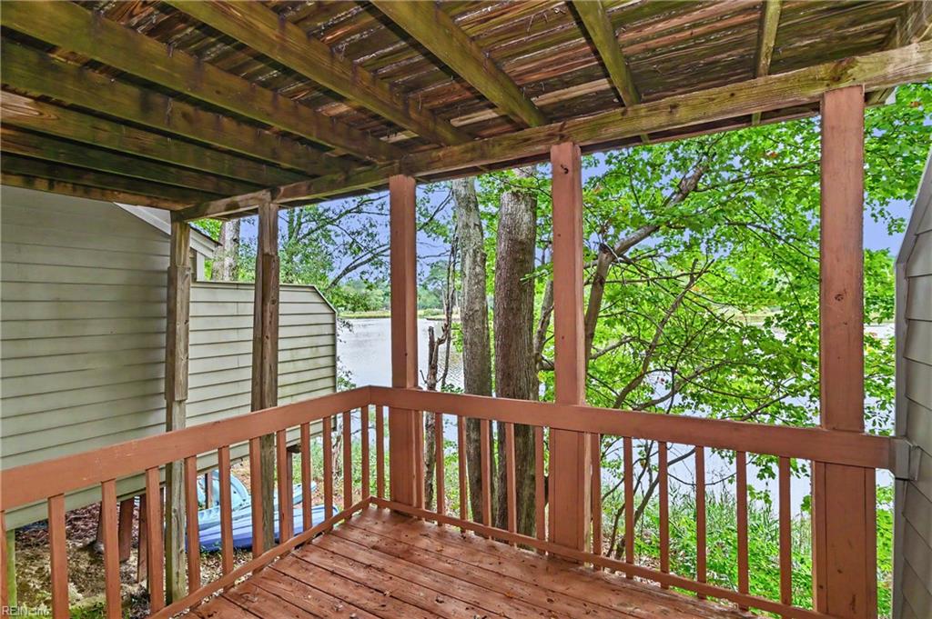 2920 Seashore Pt Property Photo 16
