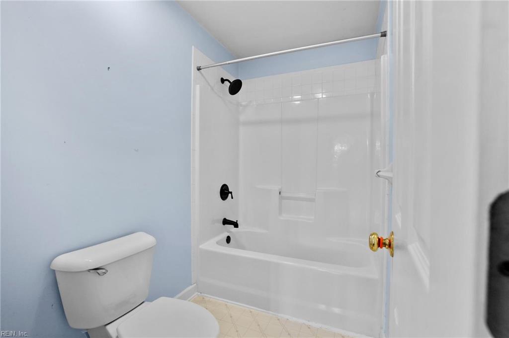 909 Sydenham Blvd Property Photo 24