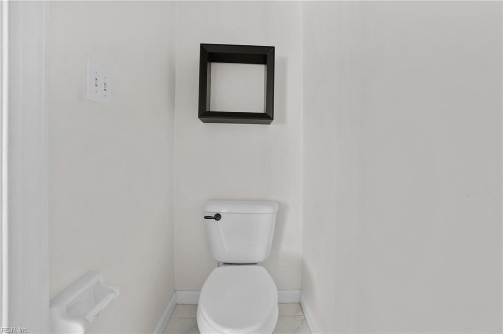 909 Sydenham Blvd Property Photo 26