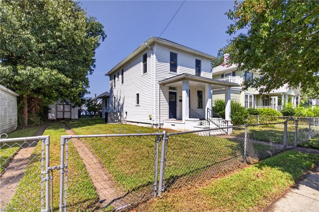 2811 Marshall Ave Property Photo 1