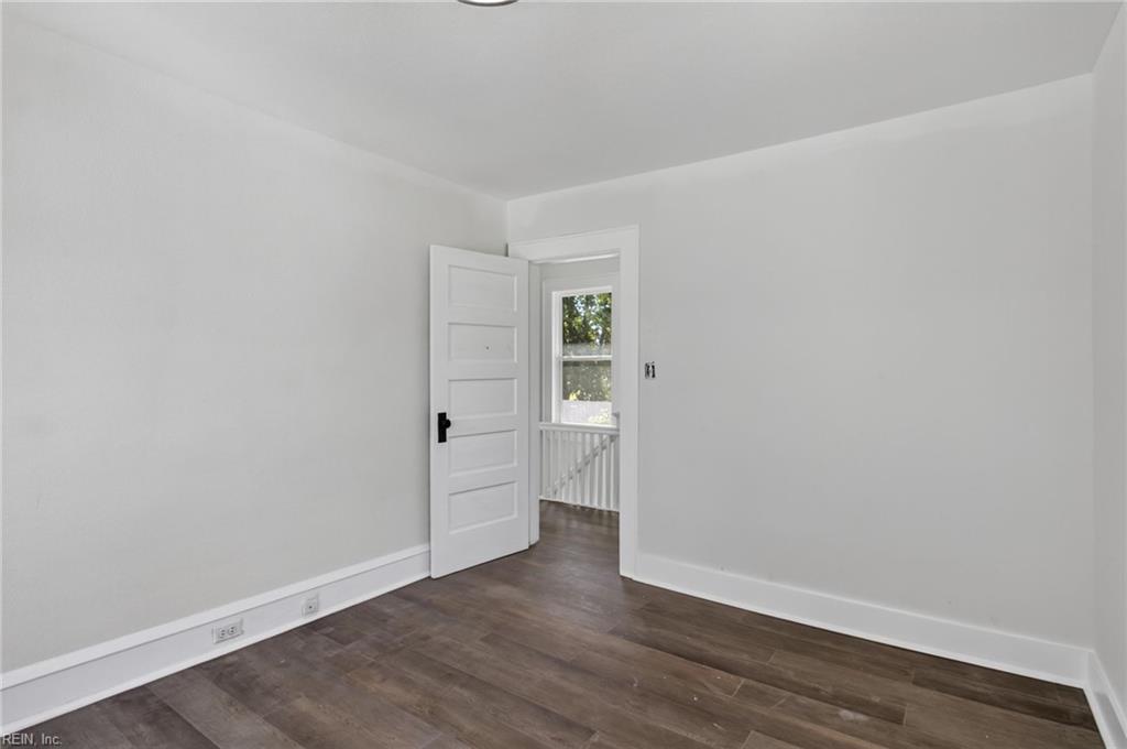 2811 Marshall Ave Property Photo 21