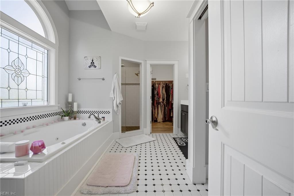 9569 7th Bay St Property Photo 13