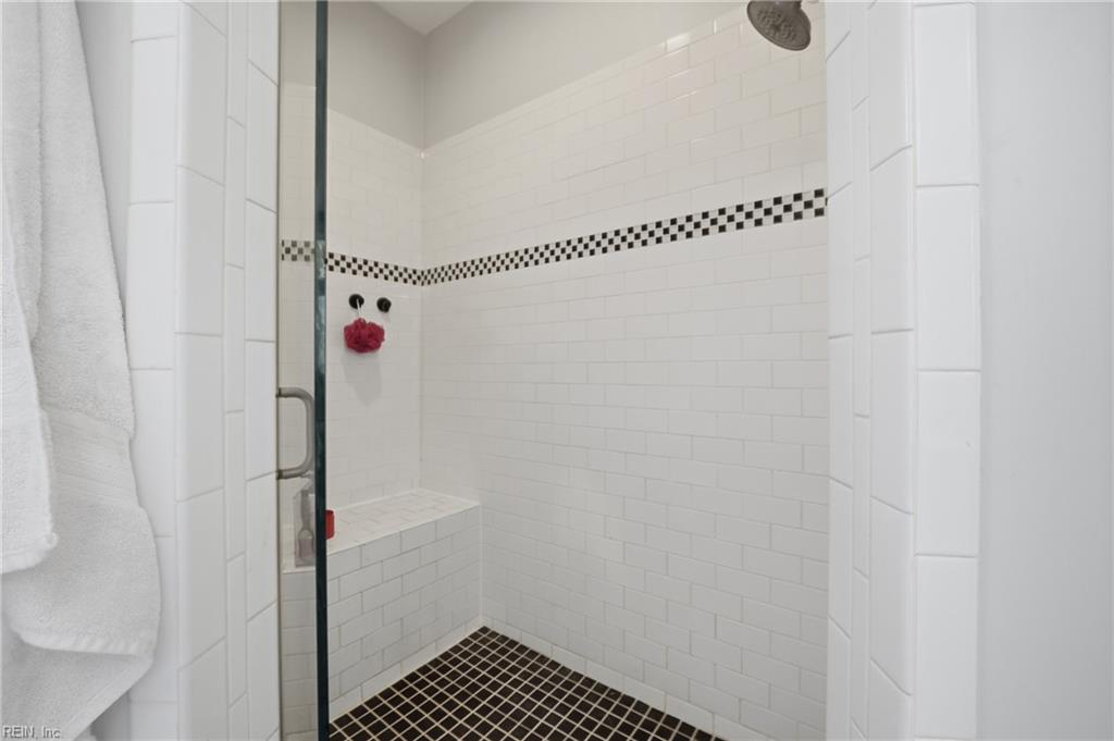 9569 7th Bay St Property Photo 15