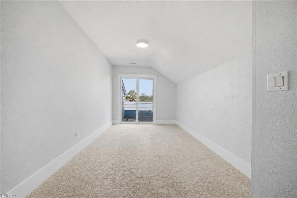 9569 7th Bay St Property Photo 26