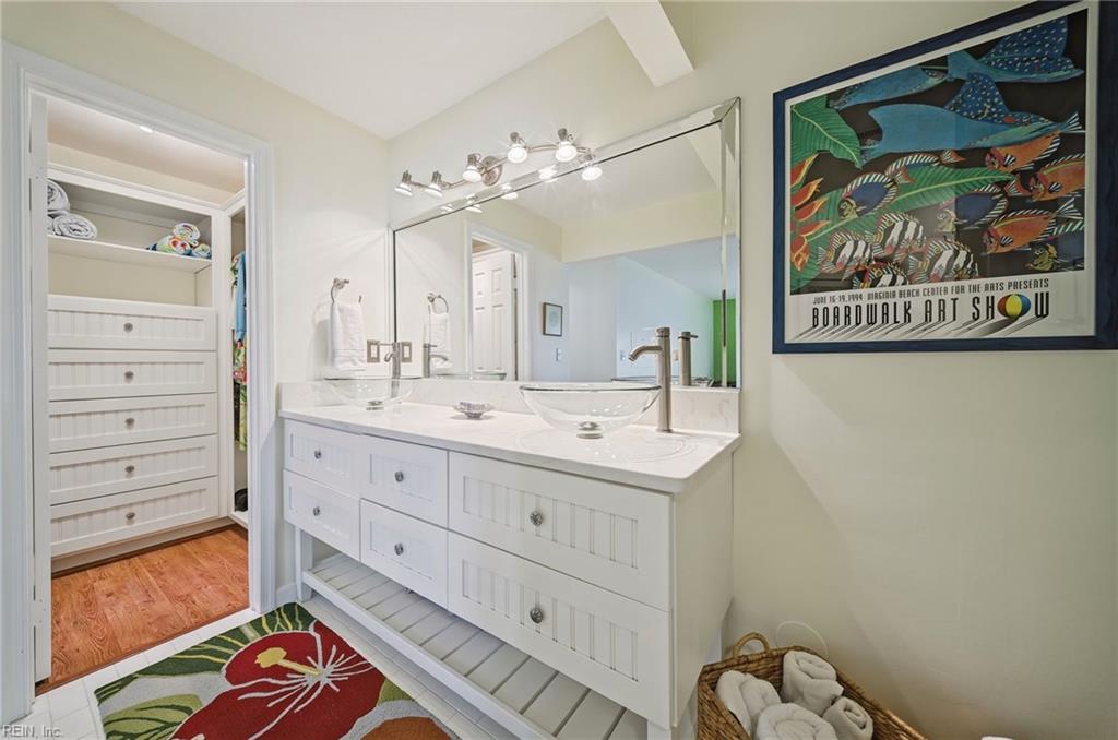 417 Harbour Pt Property Photo 22