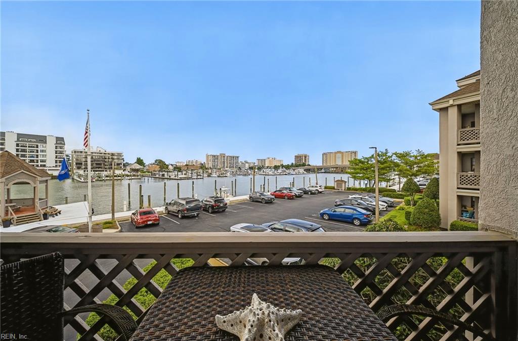 417 Harbour Pt Property Photo 25