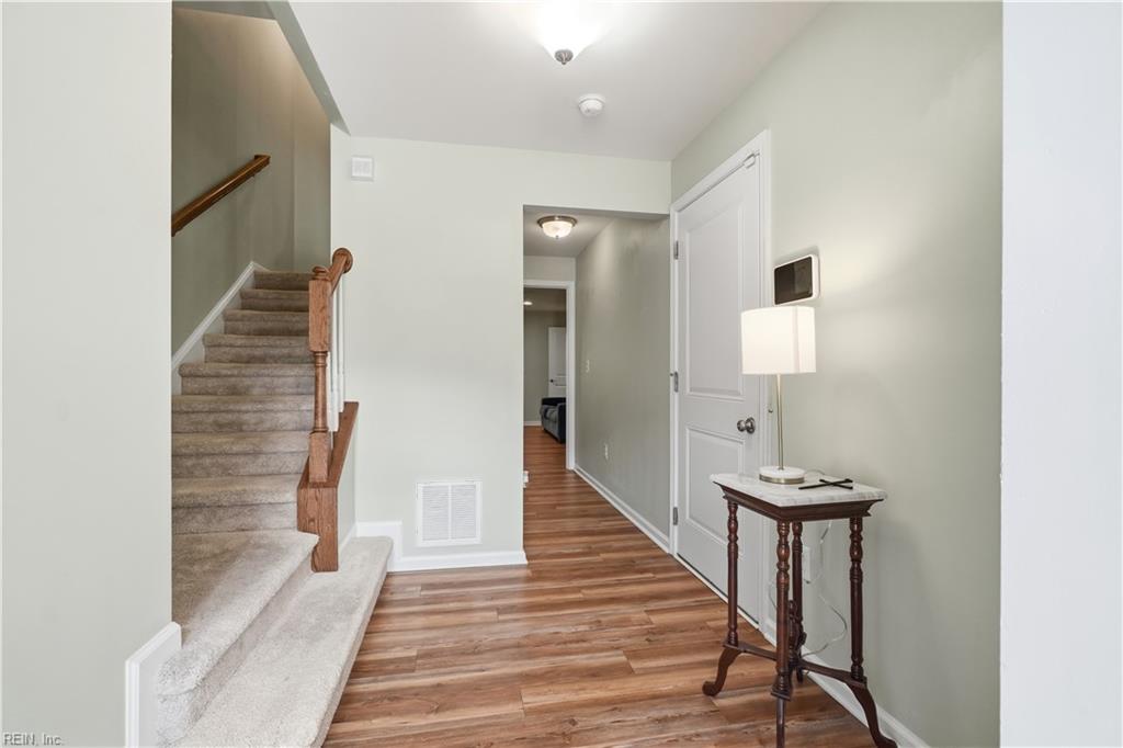 315 W Constance Rd Property Photo 5