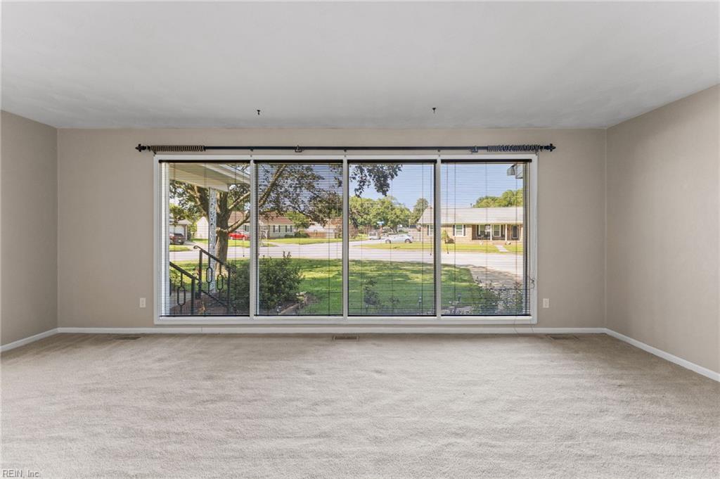 105 Kove Dr Property Photo 4