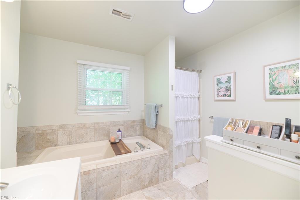 1805 Clearwater Ct Property Photo 24