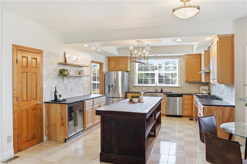 1700 Maze Hill Mews Property Photo 3