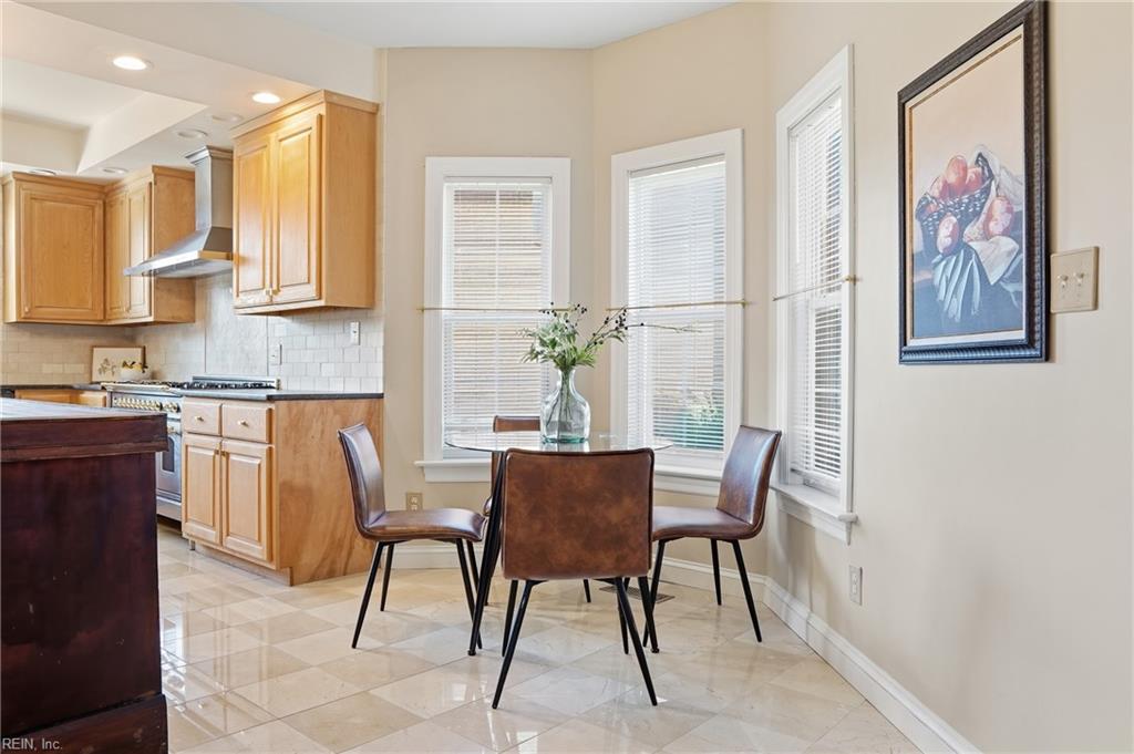 1700 Maze Hill Mews Property Photo 9
