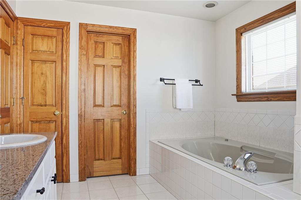 1700 Maze Hill Mews Property Photo 23