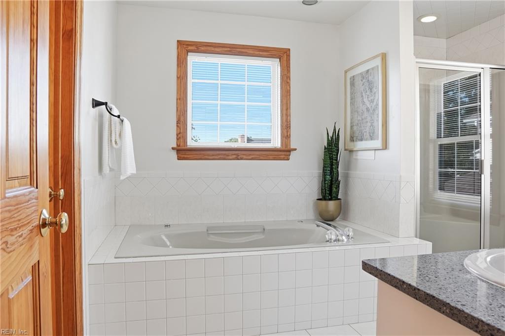 1700 Maze Hill Mews Property Photo 24