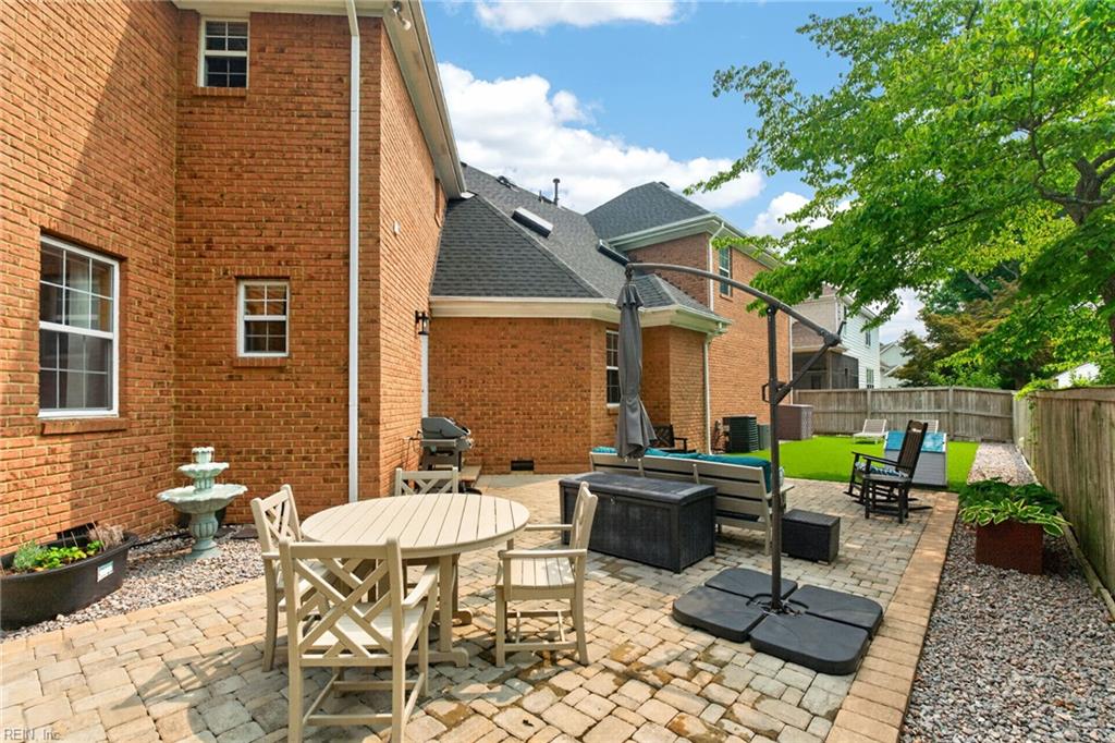 1700 Maze Hill Mews Property Photo 37