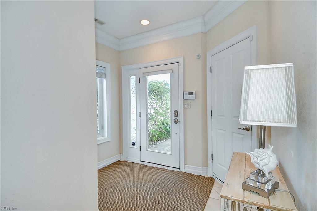 5512 Holly Rd Property Photo 6