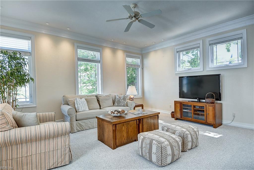 5512 Holly Rd Property Photo 15