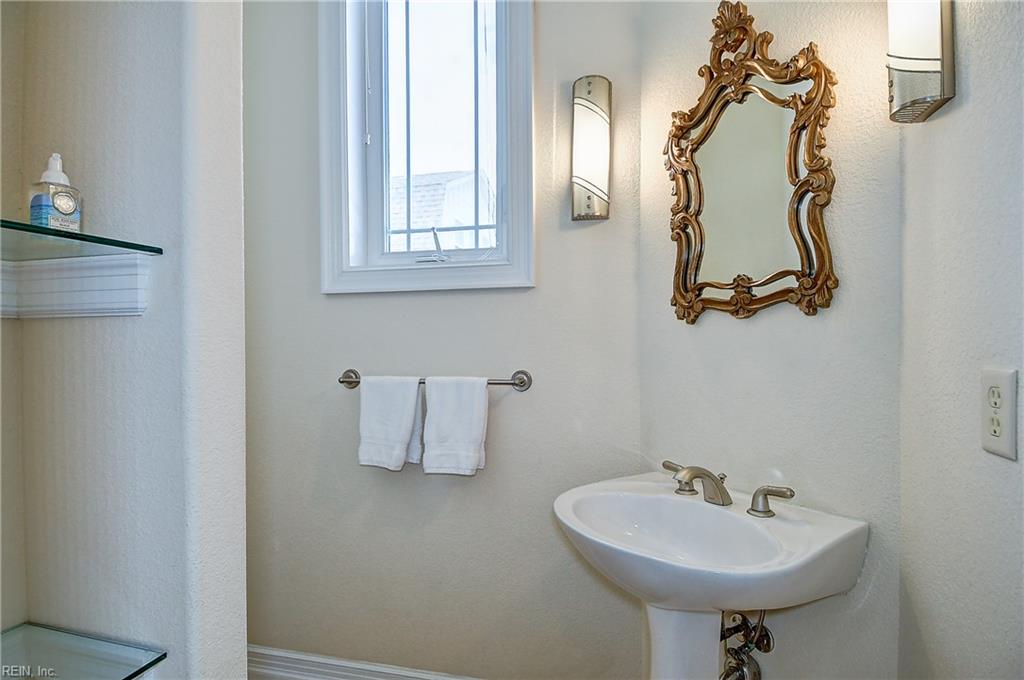 5512 Holly Rd Property Photo 24