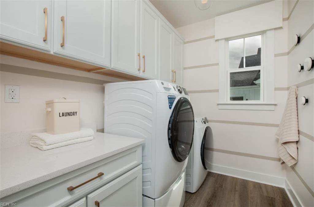 524 Emerson Ln Property Photo 22