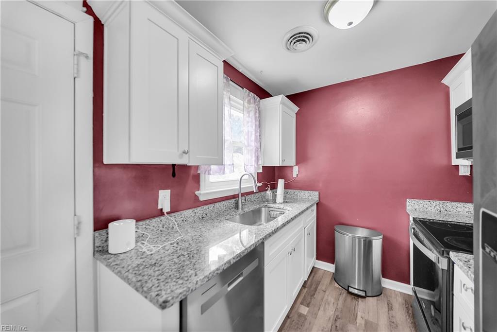 1935 N Lakeland Dr Property Photo 9