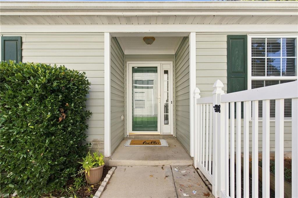5053 Huntclub Chse Property Photo 4