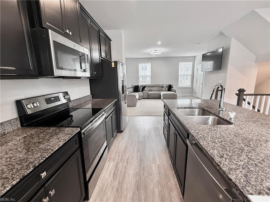 160 Spring Grove Way Property Photo 13