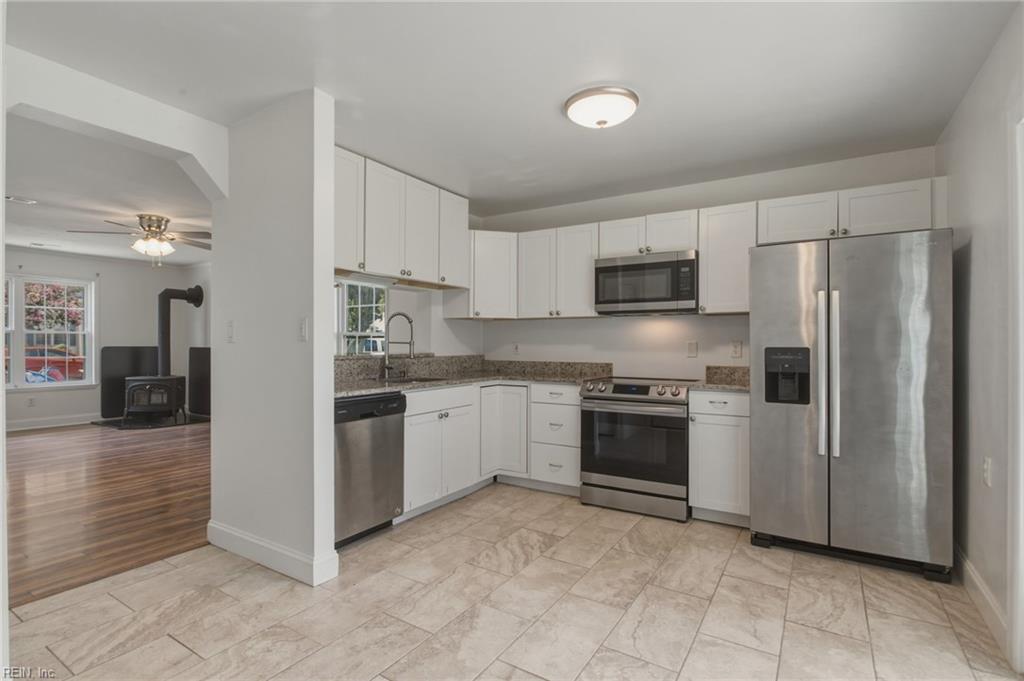 1412 Nightingale Way Property Photo 3