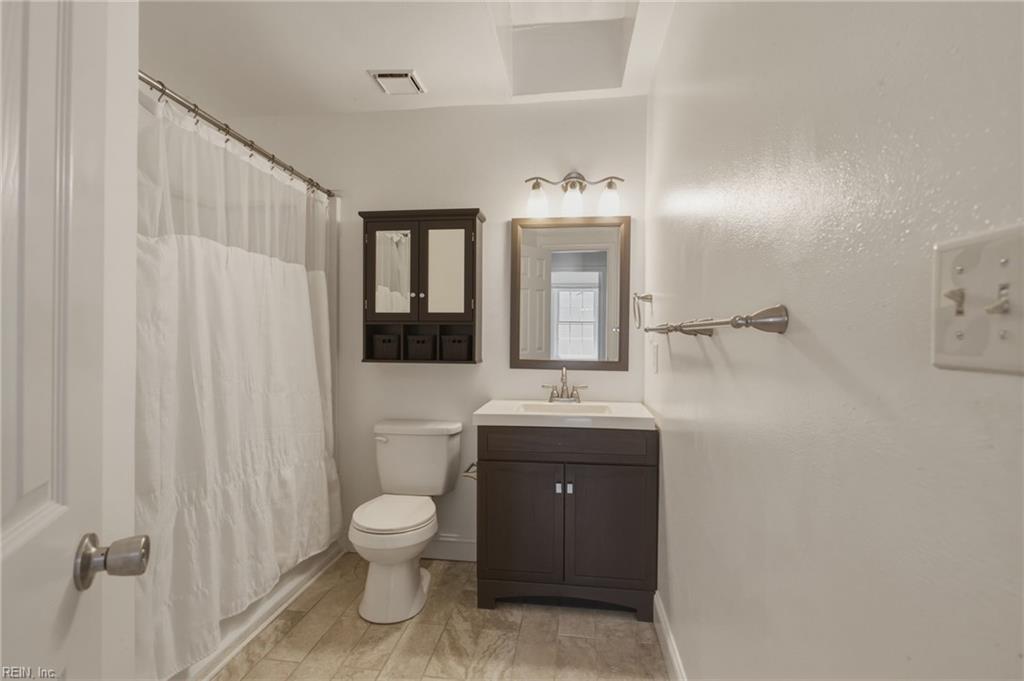 1412 Nightingale Way Property Photo 4