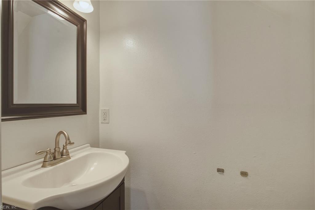 1412 Nightingale Way Property Photo 13