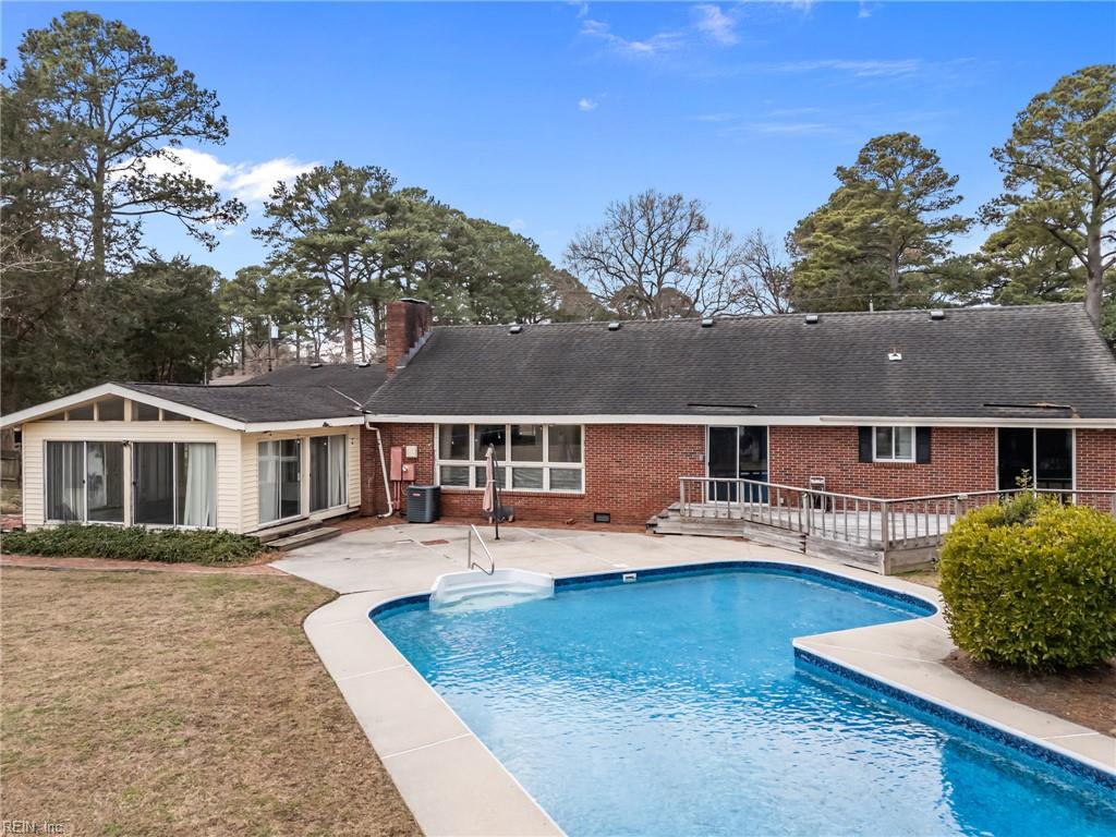 1504 Alanton Dr Property Photo 2