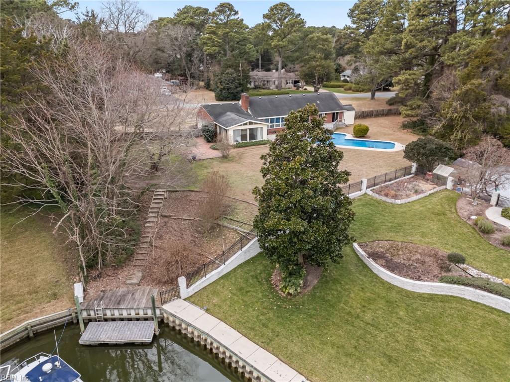 1504 Alanton Dr Property Photo 3