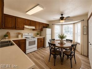 1111 Palmerton Dr Property Photo 3