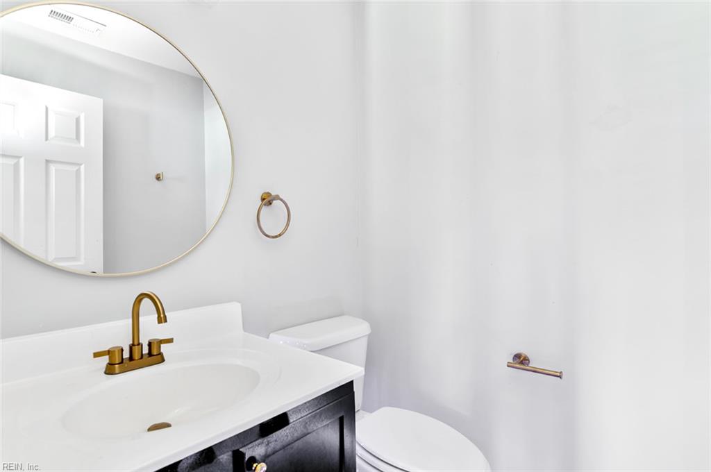 128 Daybeacon St Property Photo 11