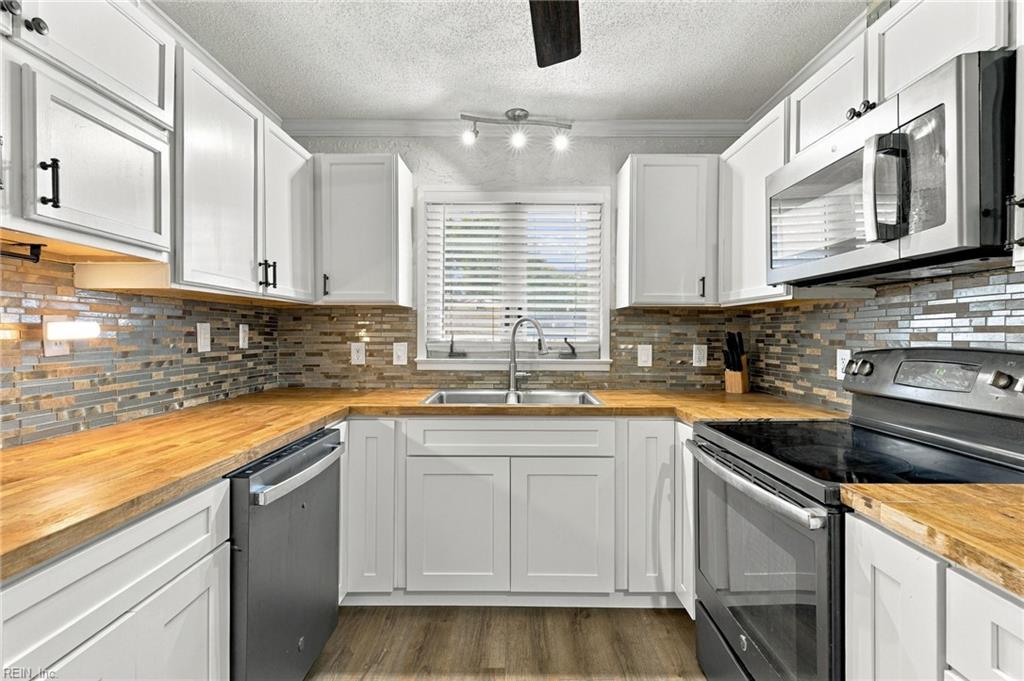 316 Londonshire Ter Property Photo 5