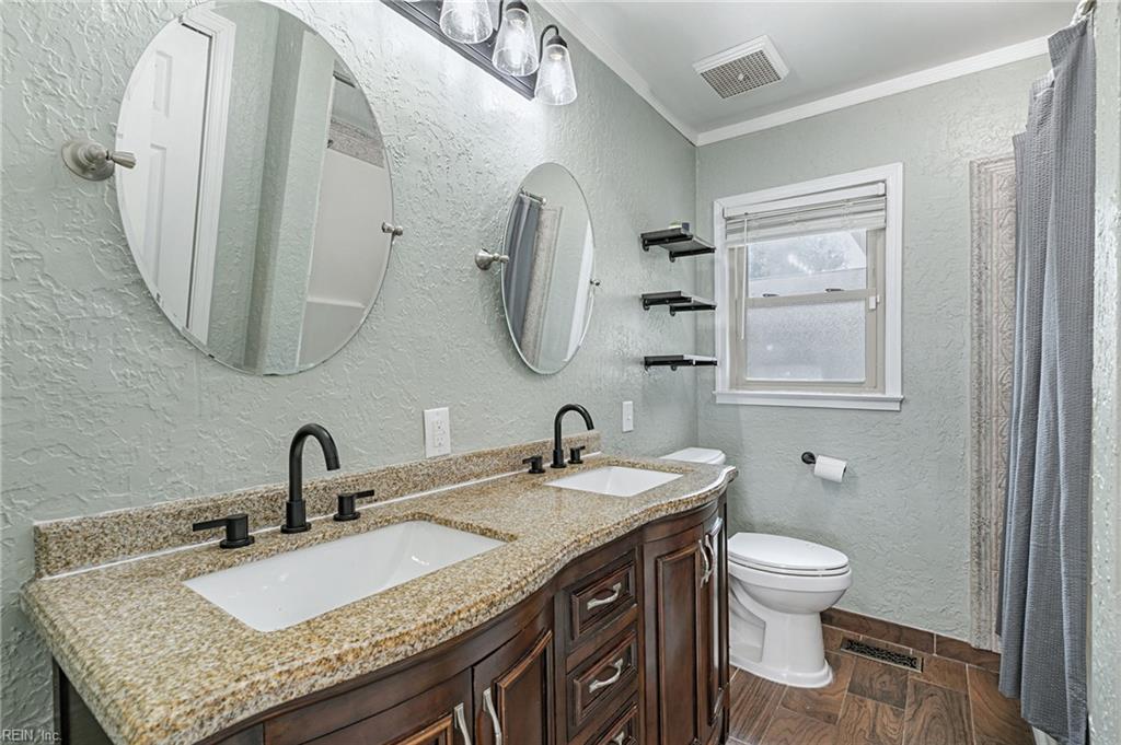 316 Londonshire Ter Property Photo 12
