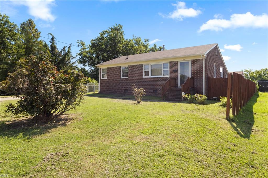 612 N Hope St Property Photo 4