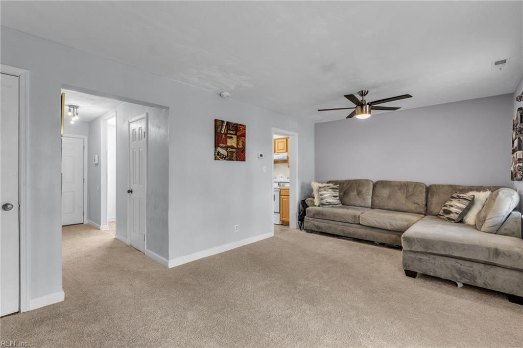3241 Yellow Pine Cres Property Photo 11