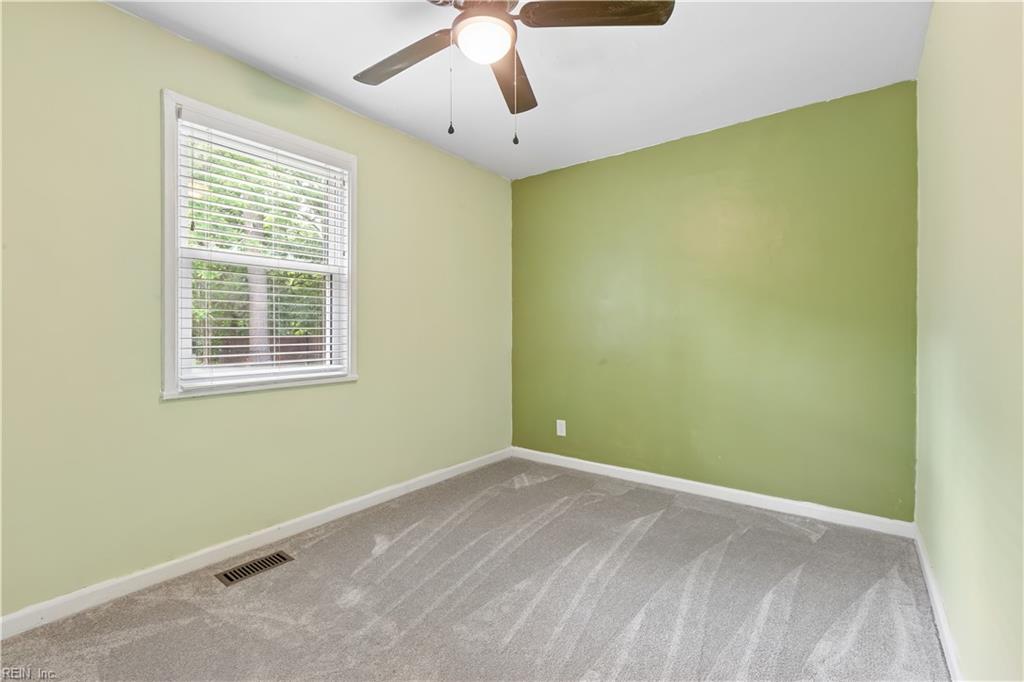 618 72nd St Property Photo 16