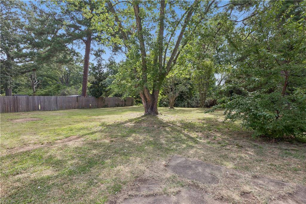 618 72nd St Property Photo 27