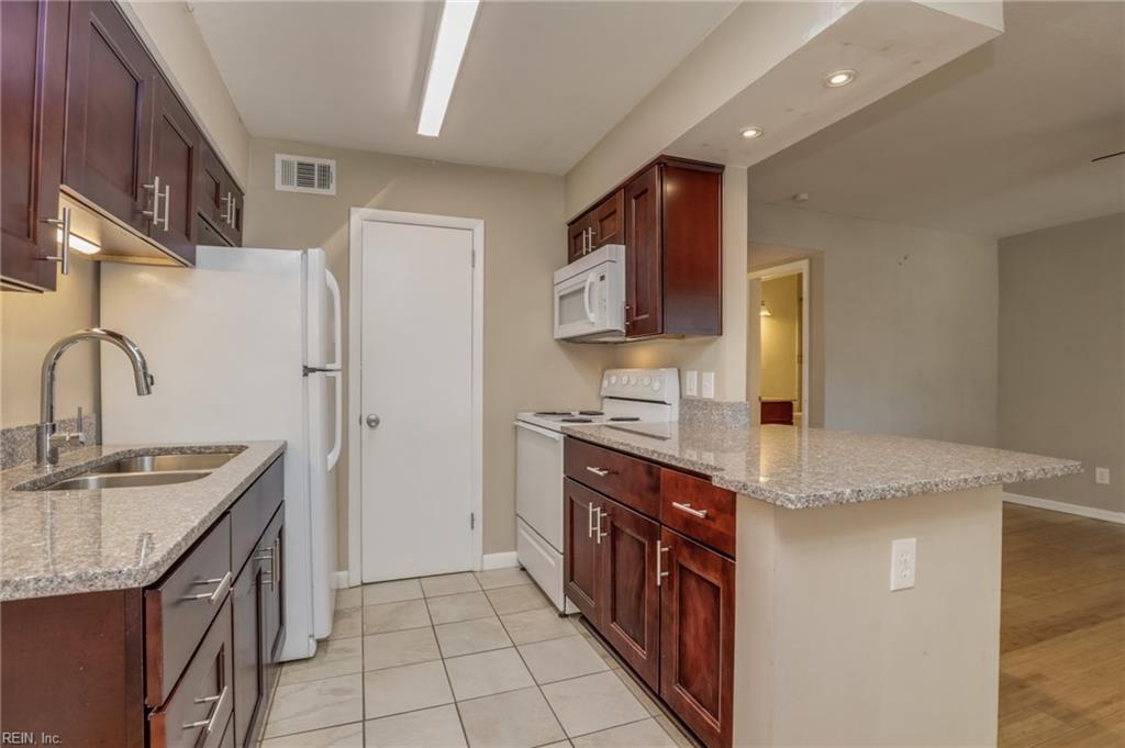1226 Little Bay Ave Property Photo 3