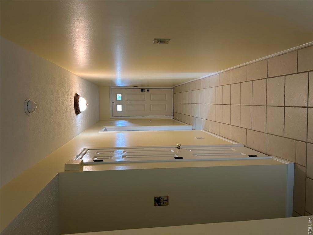404 N First St Property Photo 11
