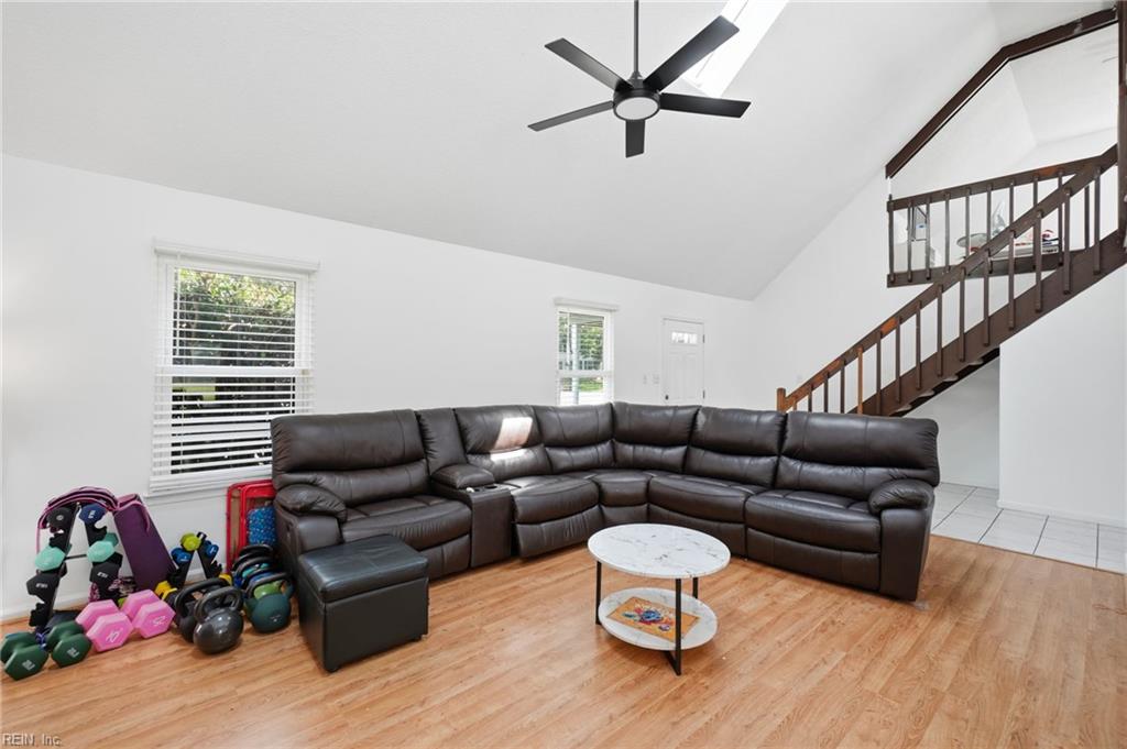 3705 Frazier Ln Property Photo 3