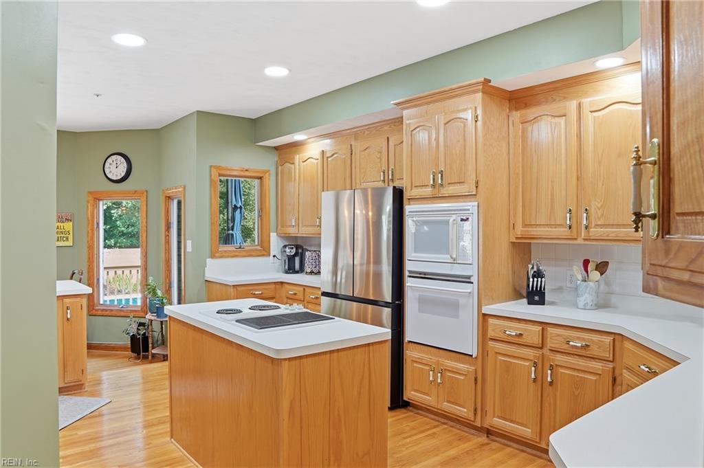2068 Vaughan Rd Property Photo 11