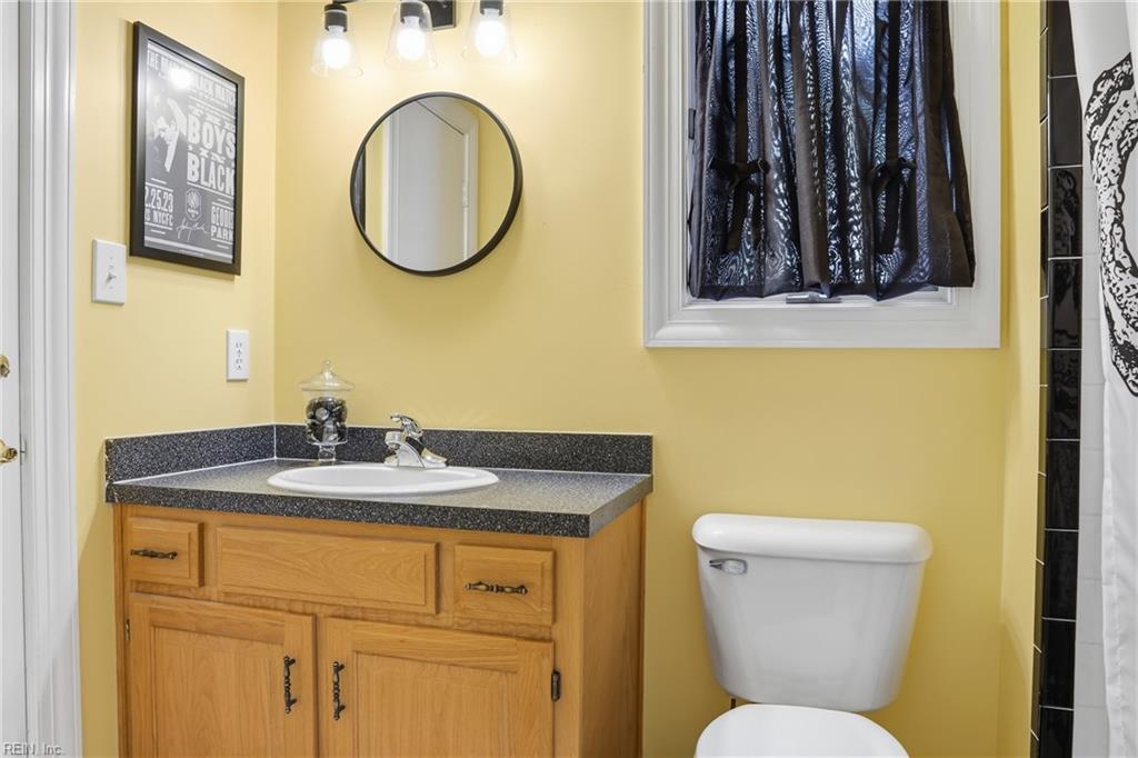 2068 Vaughan Rd Property Photo 19