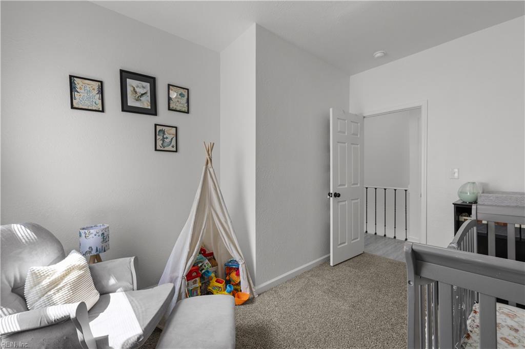 1019 Barney St Property Photo 14