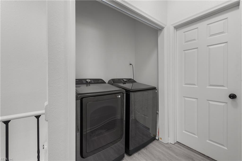 1019 Barney St Property Photo 19