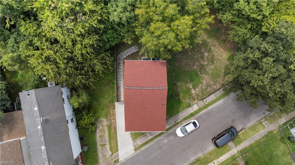 1019 Barney St Property Photo 24