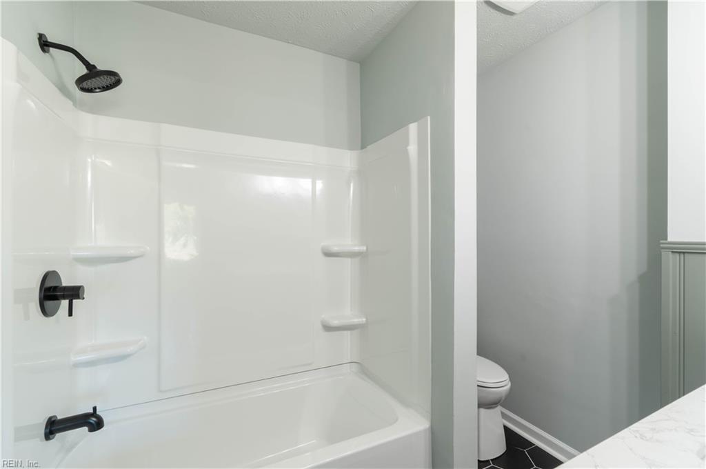 219 Loch Cir Property Photo 17