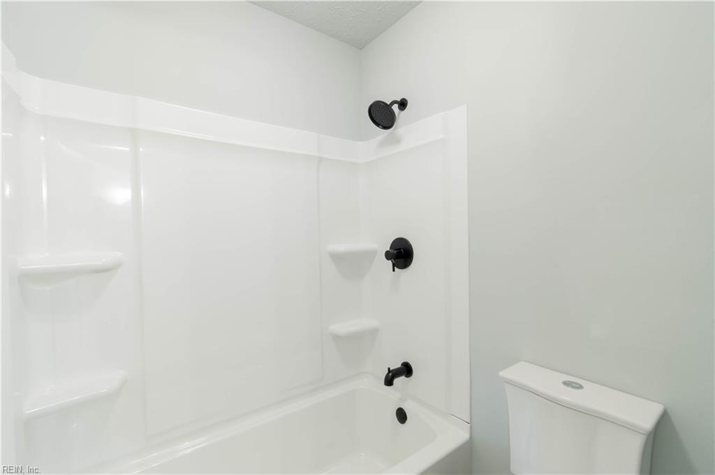 219 Loch Cir Property Photo 22